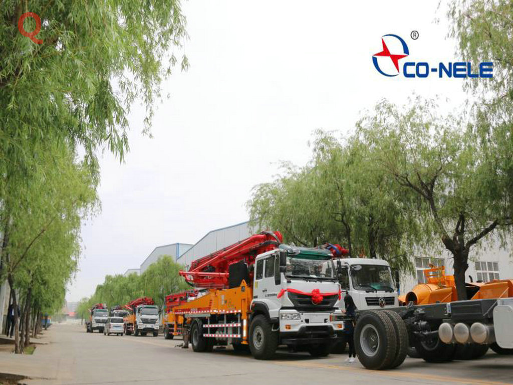 天泵，小型泵車，小型混凝土泵車